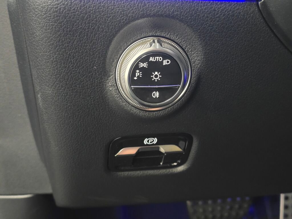 New 2026 Mercedes-Benz C 43 AMG 4MATIC Sedan image 24