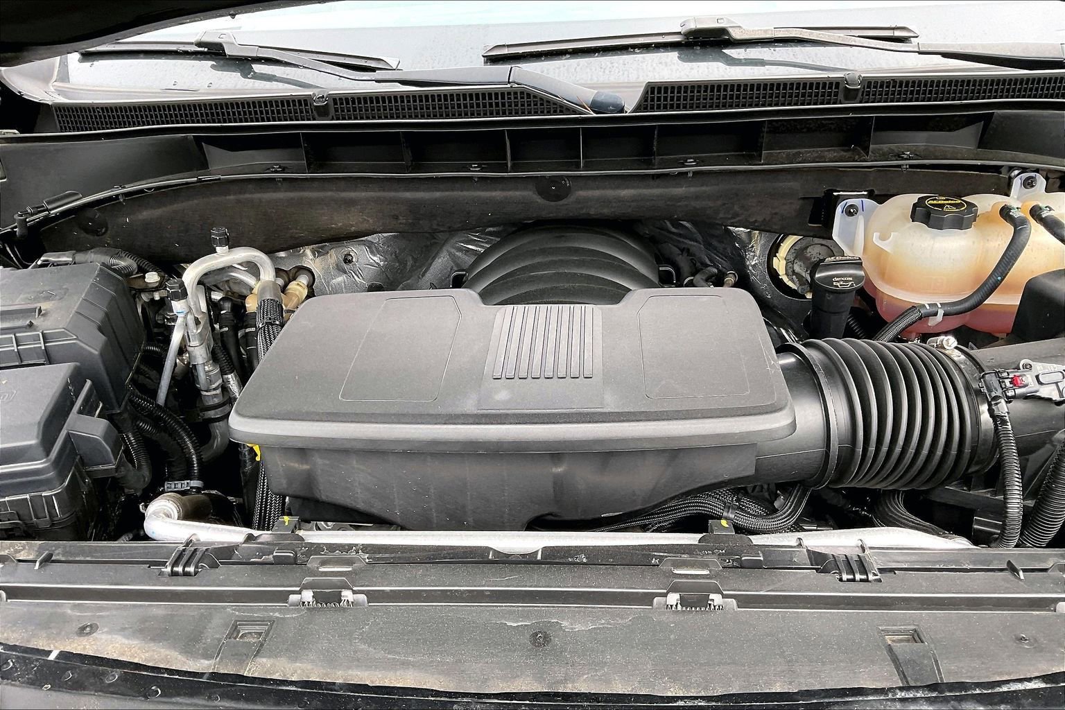 Used 2024 GMC Yukon XL SLT image 31