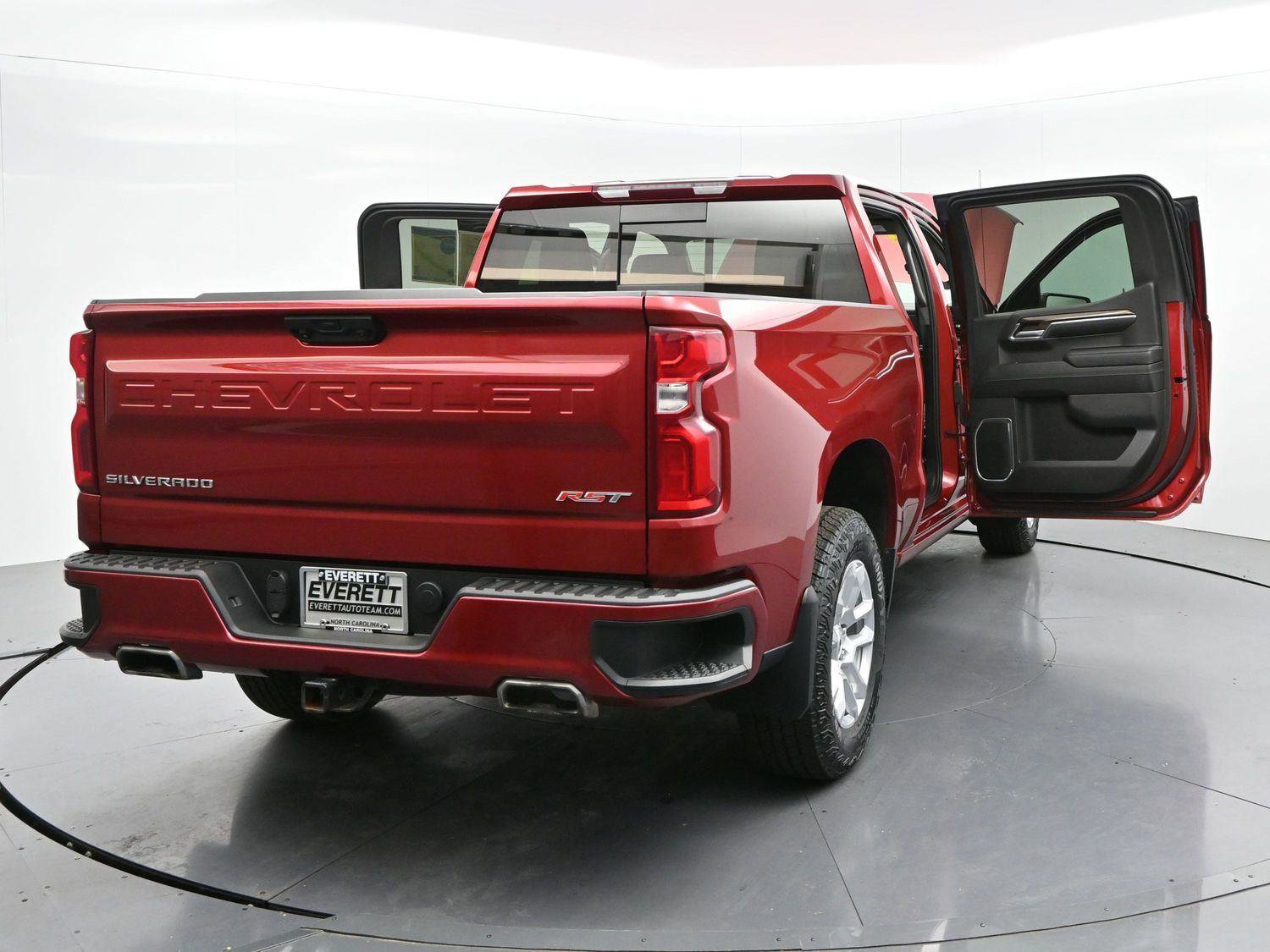 Used 2023 Chevrolet Silverado 1500 RST AWD/4WD image 42