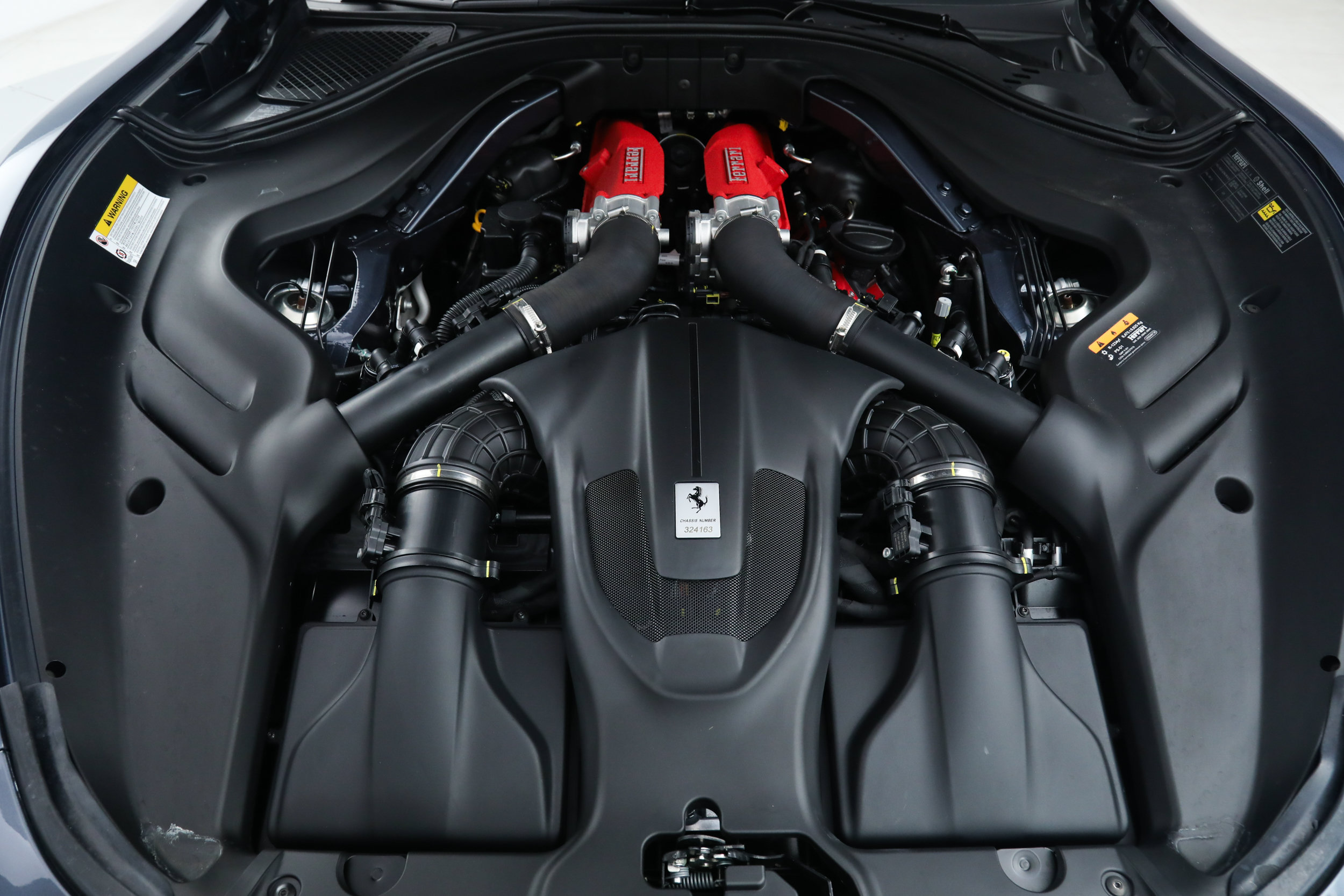 Certified 2025 Ferrari Roma Spider RWD image 35
