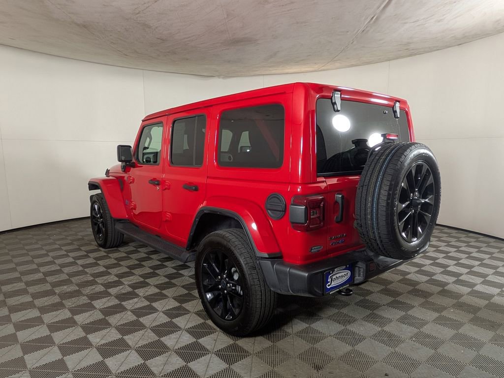 Certified 2025 Jeep Wrangler Unlimited Sahara image 4