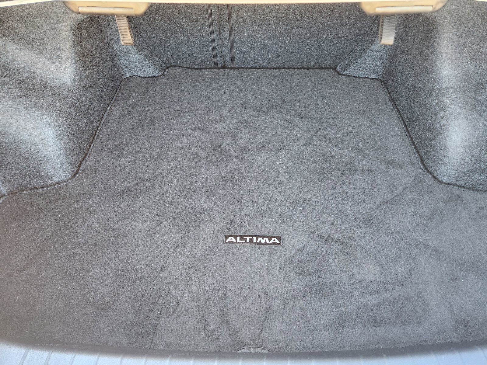 Used 2025 Nissan Altima 2.5 SR w/ SR Premium Package image 37