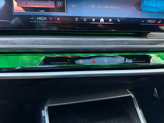 Used 2023 BMW 740i w/ Parking Assistance Package image 37