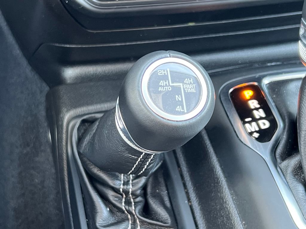 Used 2022 Jeep Wrangler Unlimited Sahara w/ Cold Weather Group image 33