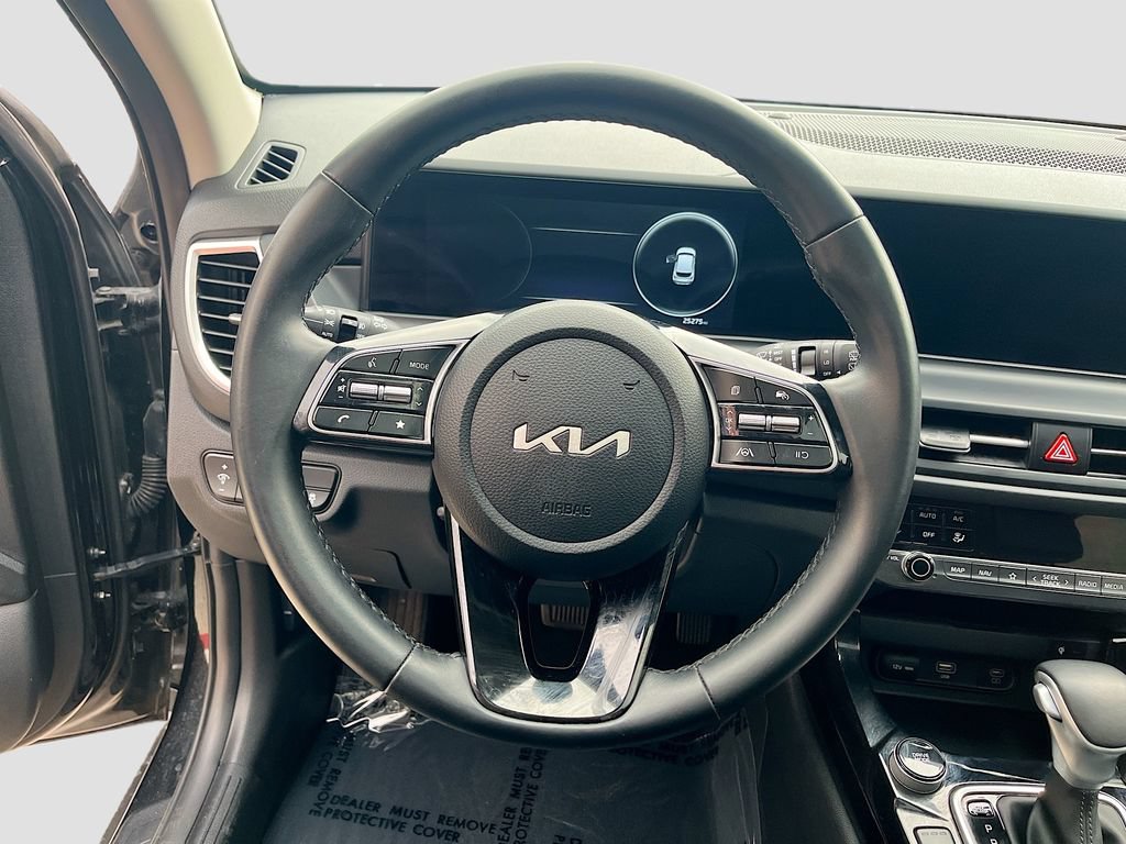 Used 2024 Kia Seltos EX AWD/4WD image 11