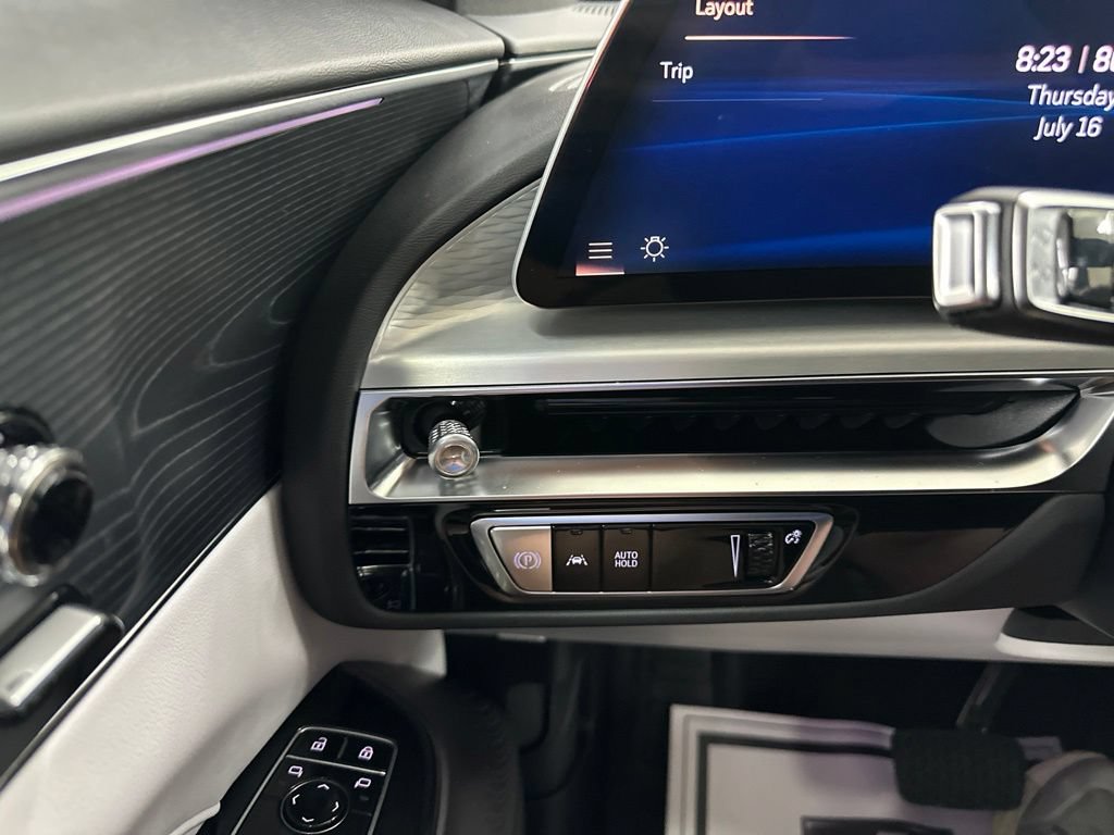 New 2026 Cadillac Lyriq Luxury AWD/4WD image 42