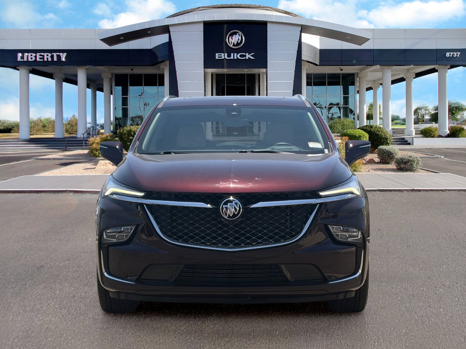 Used 2023 Buick Enclave Avenir w/ Avenir Technology Package FWD image 4