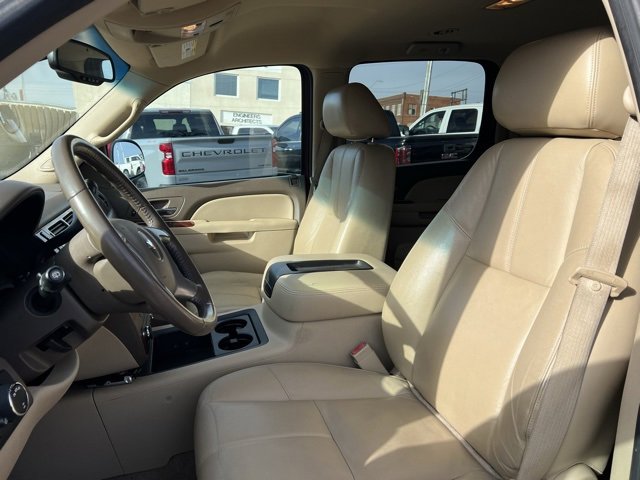 Used 2012 Chevrolet Suburban LT w/ Luxury Package image 17