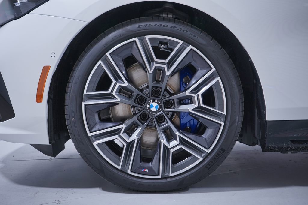 New 2026 BMW i5 eDrive40 w/ M Sport Package image 2