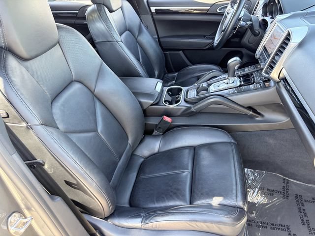 Used 2018 Porsche Cayenne AWD/4WD image 19