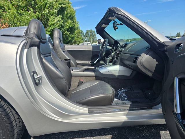Used 2009 Saturn Sky w/ Premium Trim Package RWD image 16