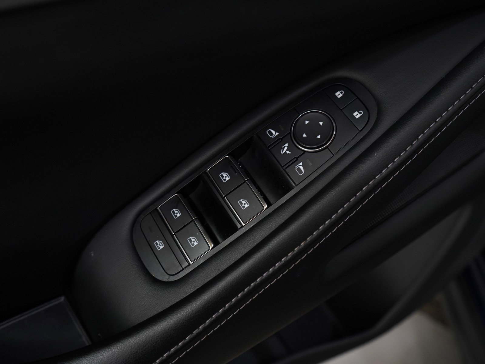 Used 2023 INFINITI QX60 Pure image 22