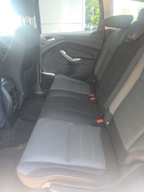 Used 2016 Ford Escape SE w/ Equipment Group 201A FWD image 12