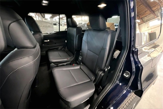 New 2025 Lexus GX 550 image 10