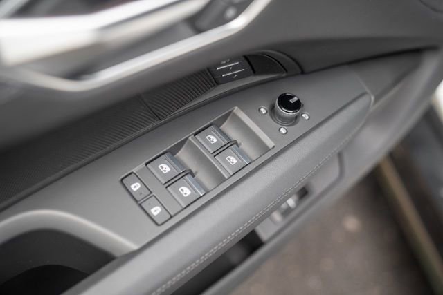 Used 2022 Audi e-tron GT Premium Plus AWD/4WD image 51