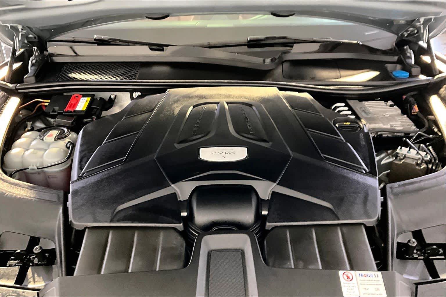 Used 2019 Porsche Cayenne S AWD/4WD image 30