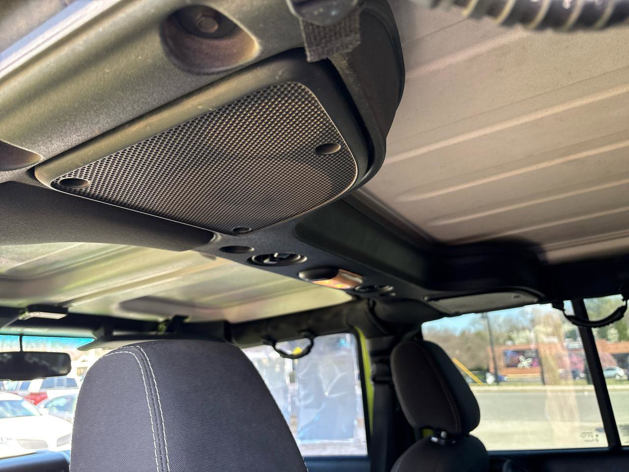 Used 2016 Jeep Wrangler Unlimited Rubicon w/ Max Tow Package image 28