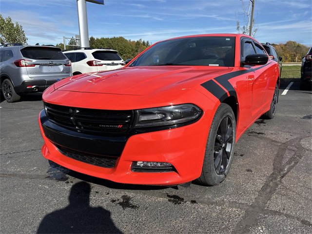 Used 2020 Dodge Charger SXT w/ Blacktop Package image 5