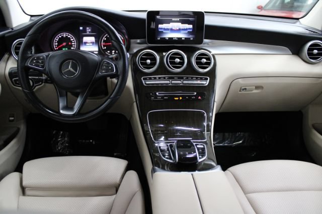 Used 2016 Mercedes-Benz GLC 300 image 2