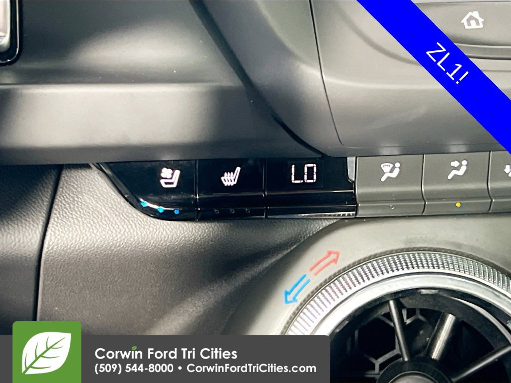 Used 2022 Chevrolet Camaro ZL1 RWD image 22