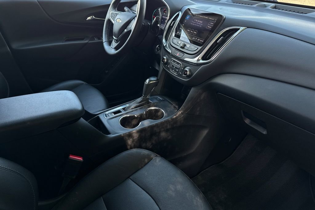 Used 2020 Chevrolet Equinox LT w/ Sport Edition FWD image 18