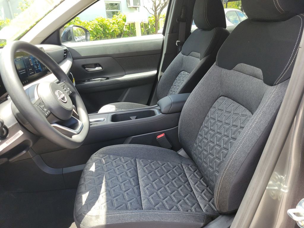 New 2026 Nissan Kicks SV FWD image 14