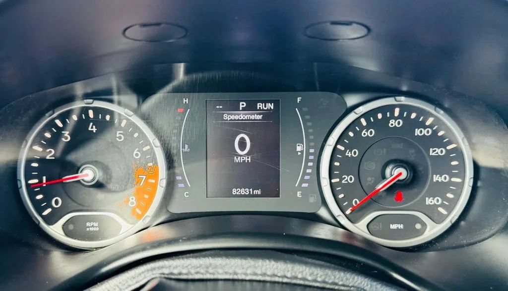 Used 2018 Jeep Renegade Latitude w/ Cold Weather Group AWD/4WD image 16