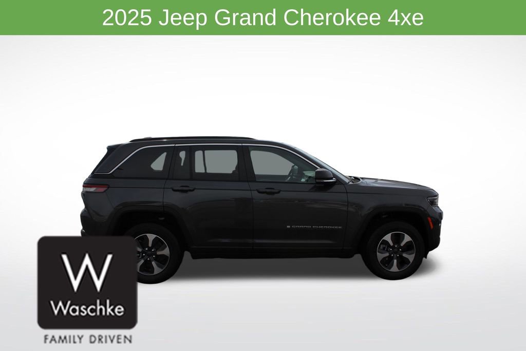 New 2025 Jeep Grand Cherokee Limited 4xe w/ Trailer Tow Package image 8