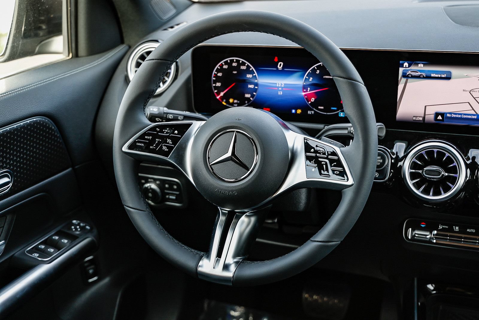 Used 2025 Mercedes-Benz GLA 250 image 13