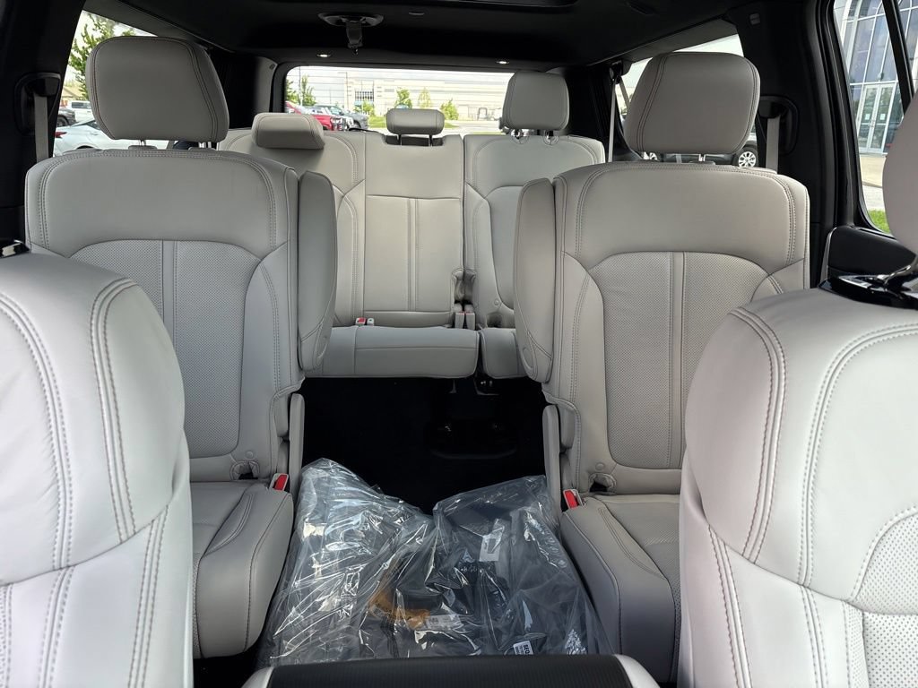 New 2026 Jeep Grand Wagoneer L Summit AWD/4WD image 14