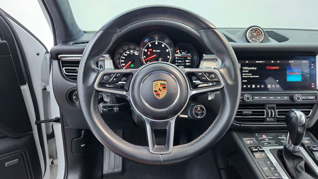 Used 2020 Porsche Macan Turbo image 29