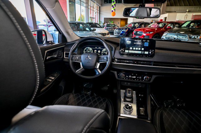 Used 2023 Mitsubishi Outlander SEL 40th Anniversary image 34