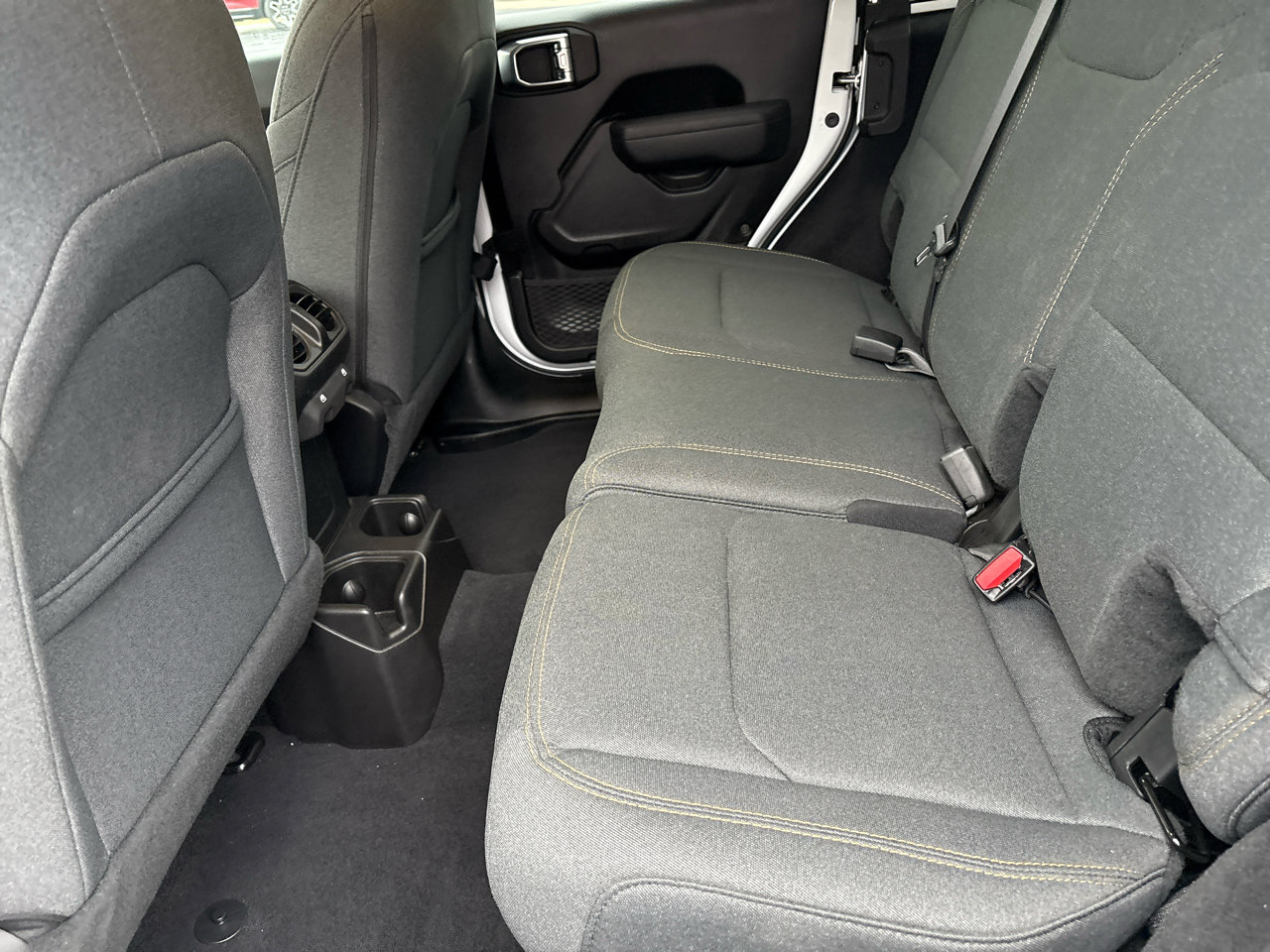 Used 2025 Jeep Wrangler Unlimited Sport image 26