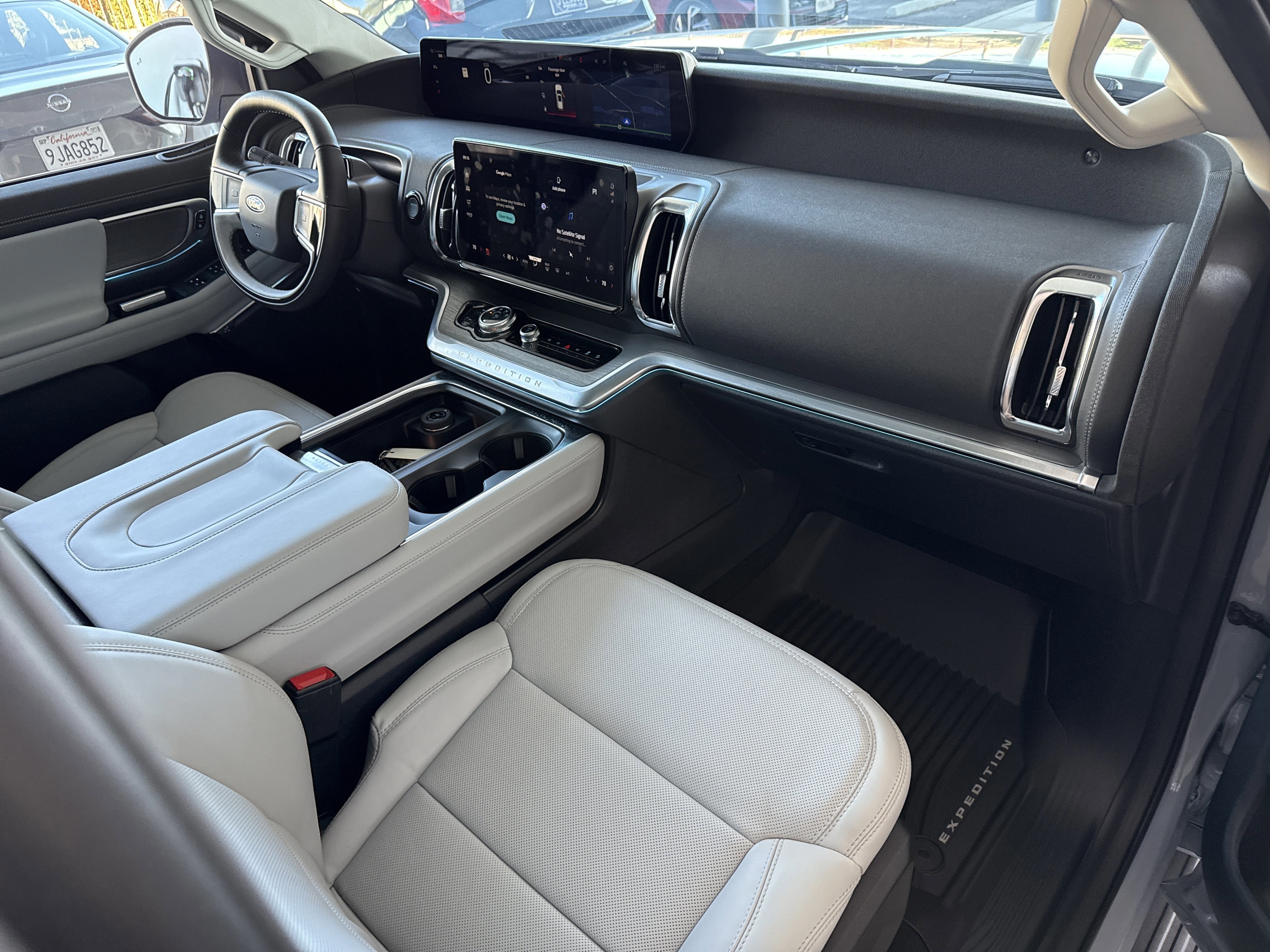 Certified 2025 Ford Expedition Max Platinum image 19