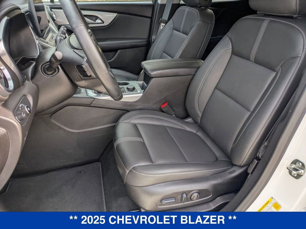 New 2025 Chevrolet Blazer LT w/ Sound & Technology Package image 16