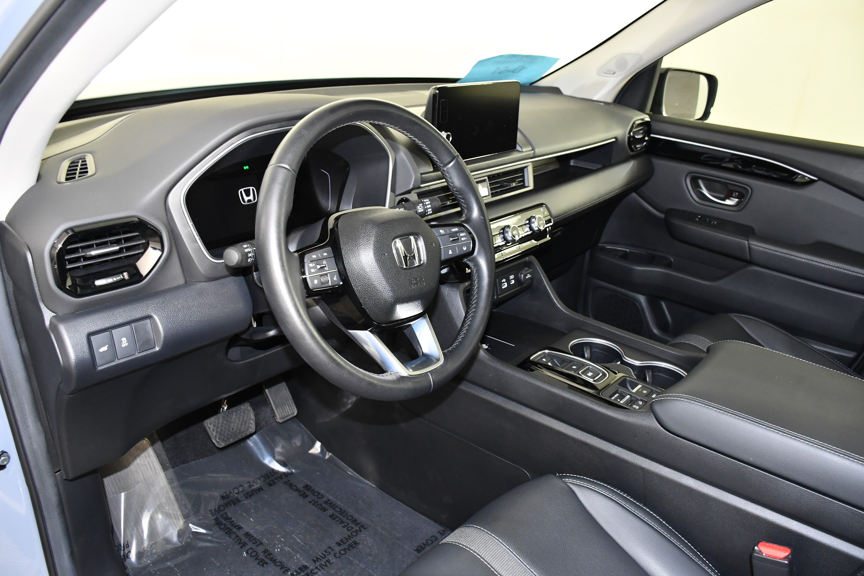 Certified 2025 Honda Pilot Touring image 37