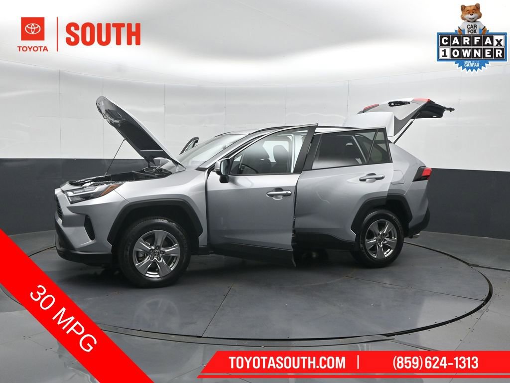 Used 2025 Toyota RAV4 XLE image 53