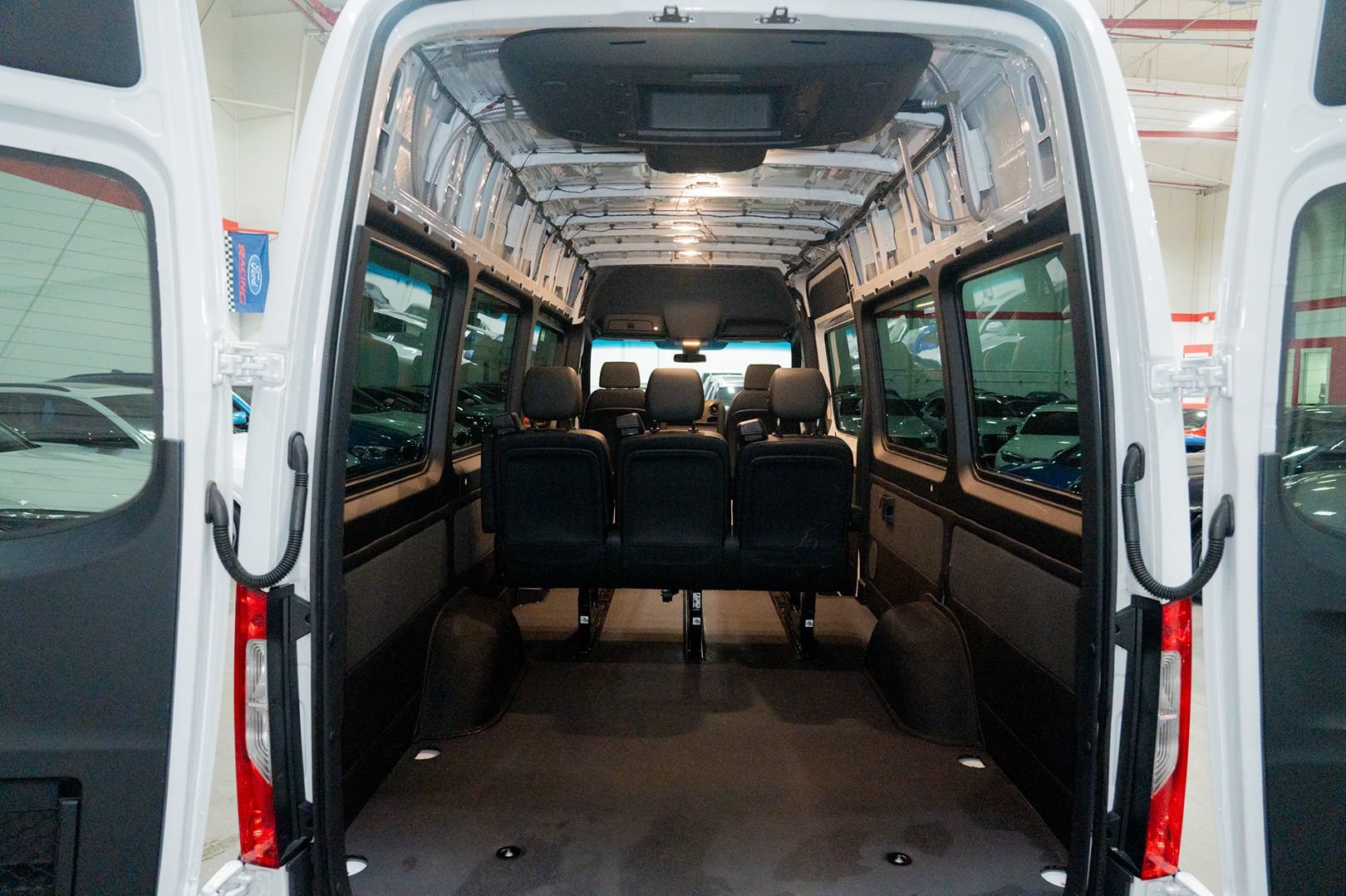 Used 2019 Mercedes-Benz Sprinter 2500 image 21