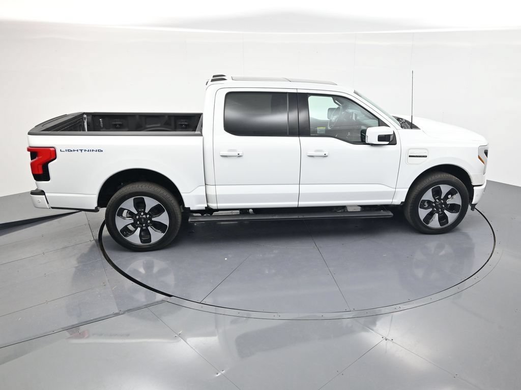 Used 2023 Ford F150 Lightning Platinum AWD/4WD image 37