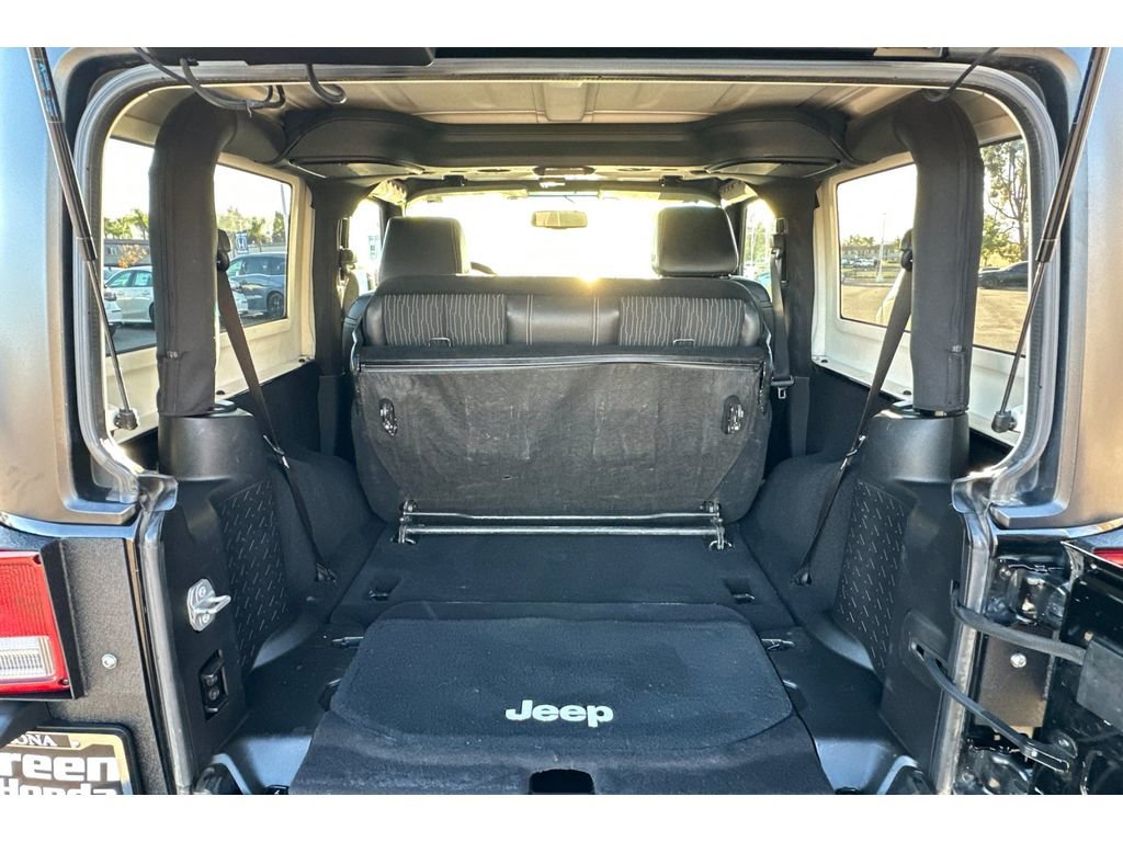 Used 2015 Jeep Wrangler Sport image 17