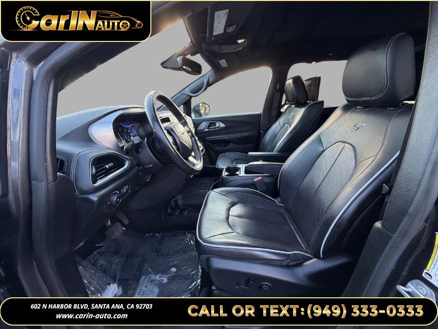 Used 2019 Chrysler Pacifica Limited w/ S Appearance Package image 10