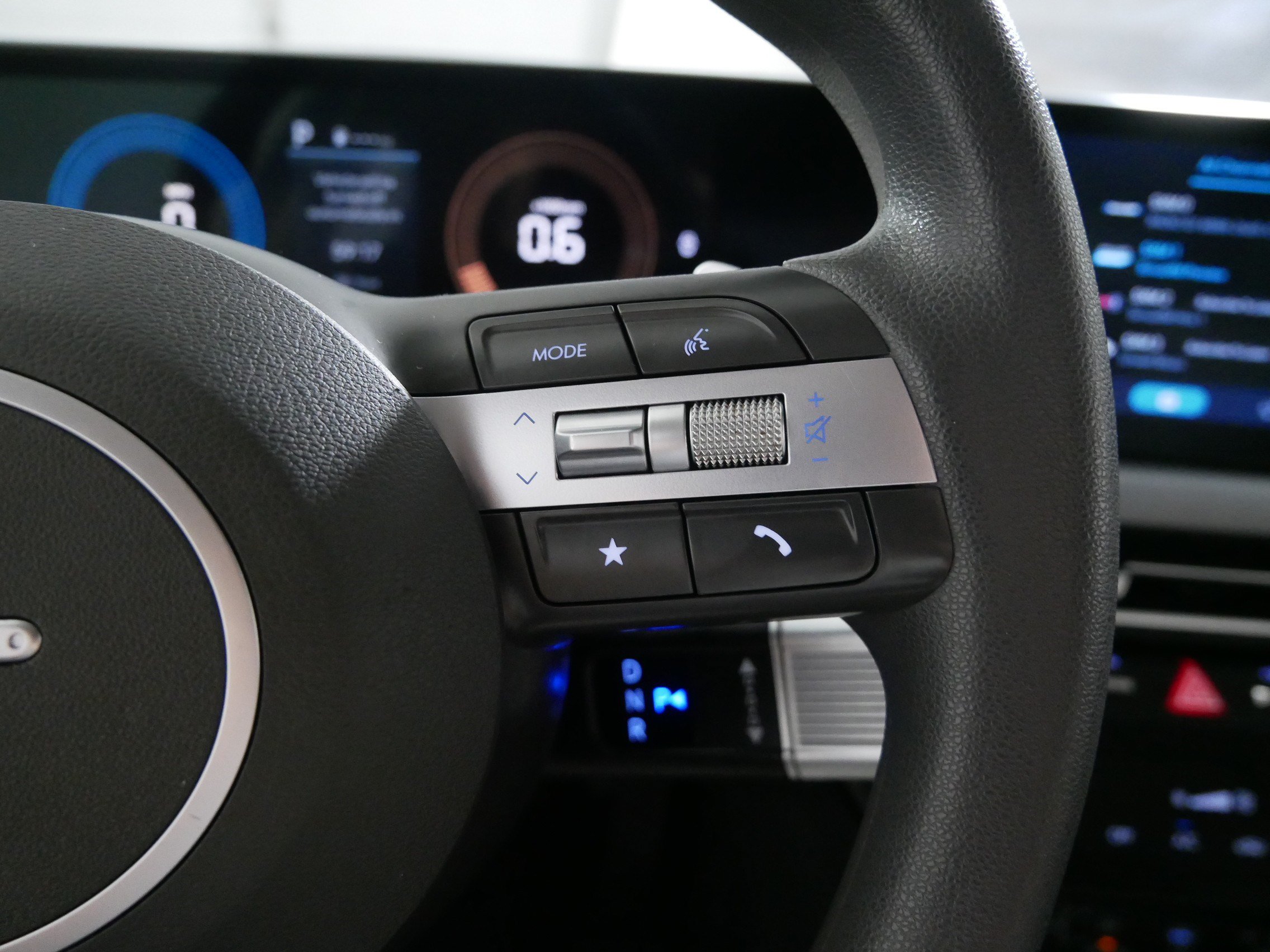 Used 2025 Hyundai Sonata SEL FWD image 28