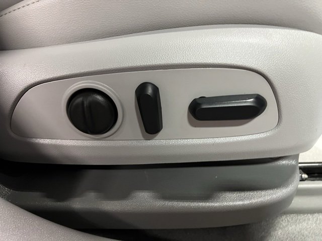 Used 2023 GMC Acadia SLT w/ Preferred Package image 35