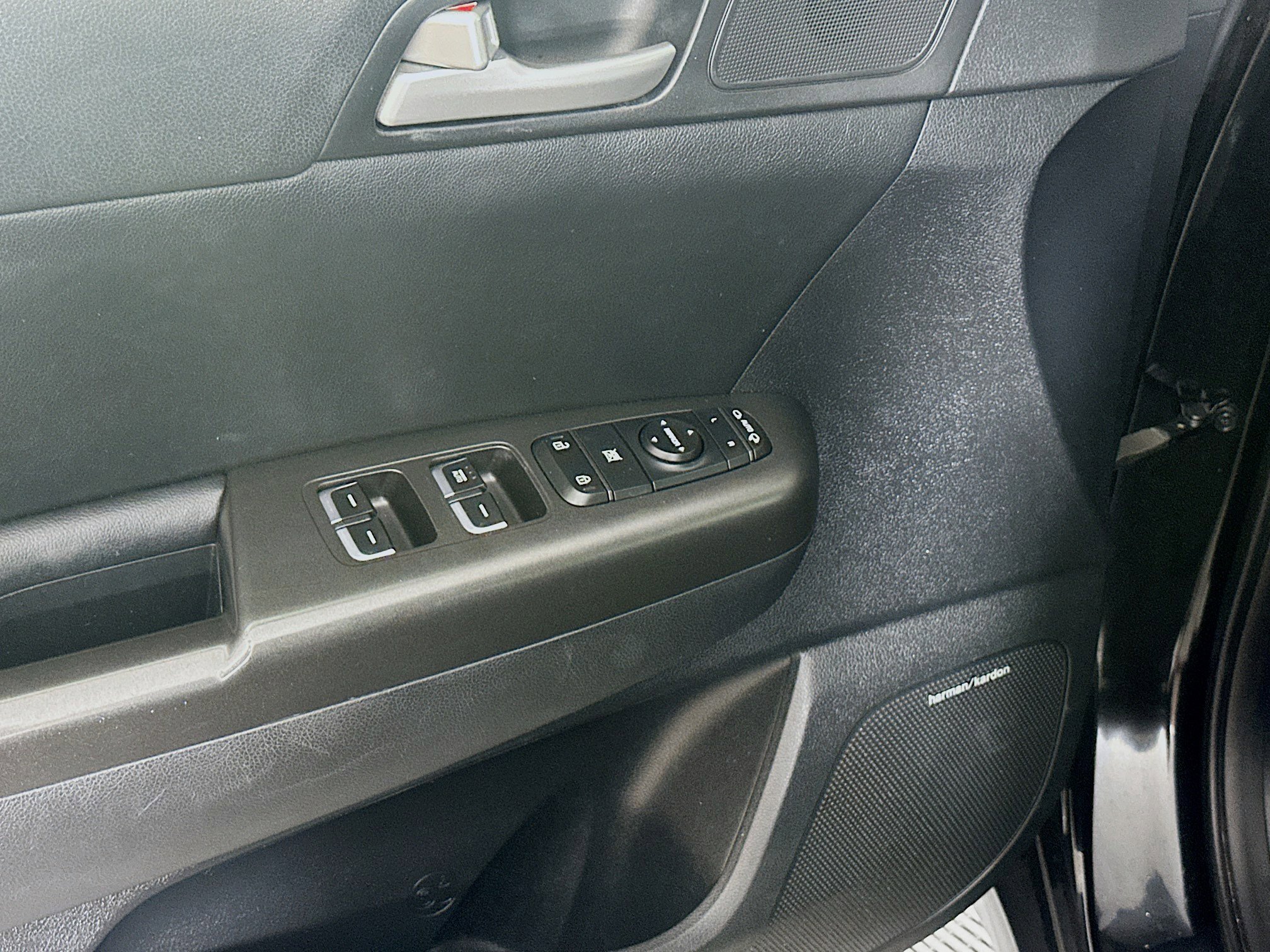 Used 2017 Kia Sportage EX w/ EX Technology Package image 15