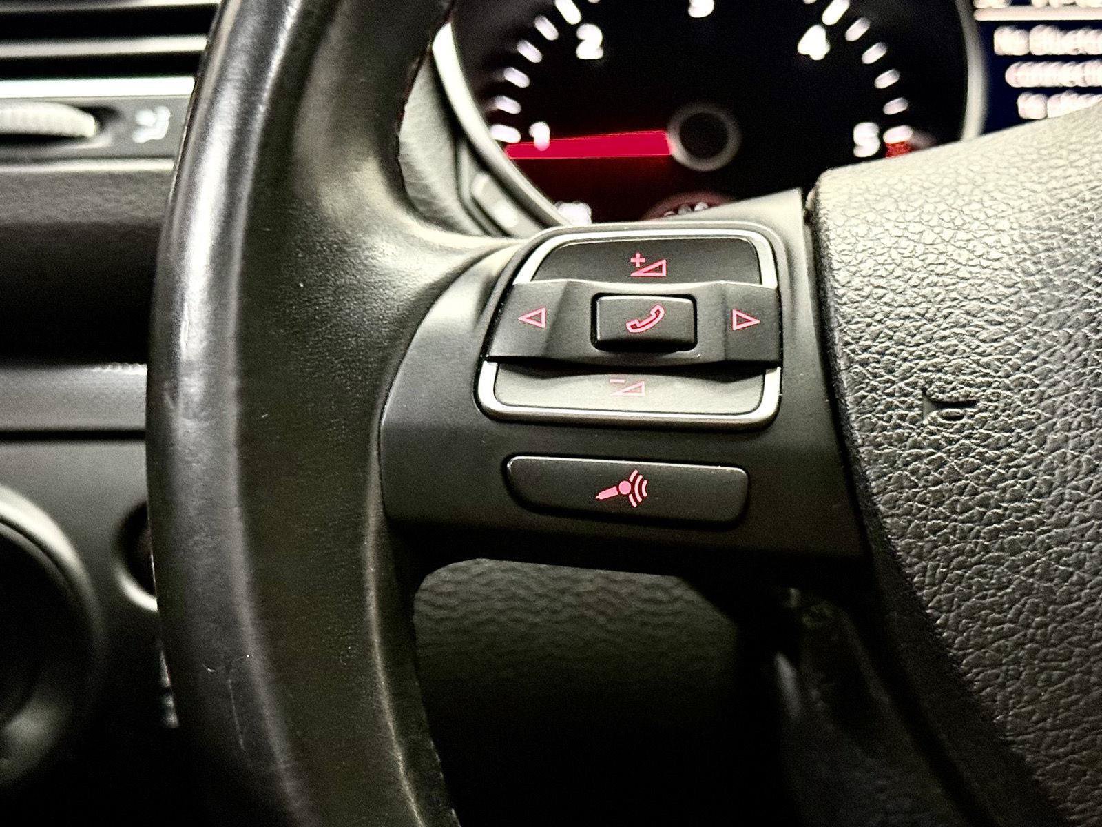 Used 2012 Volkswagen Jetta TDI FWD image 19