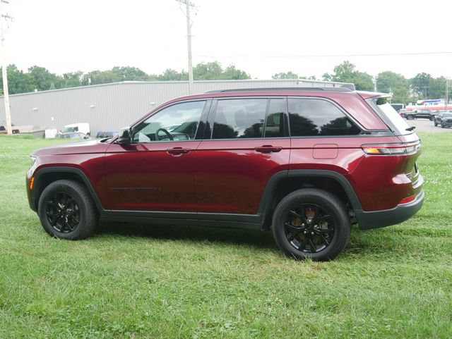 New 2026 Jeep Grand Cherokee Altitude AWD/4WD image 6