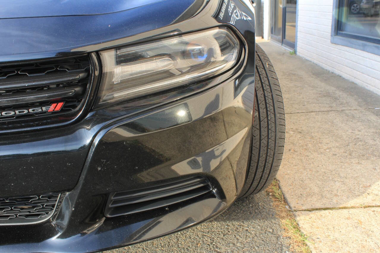 Used 2016 Dodge Charger SE w/ Power Sunroof Group image 3