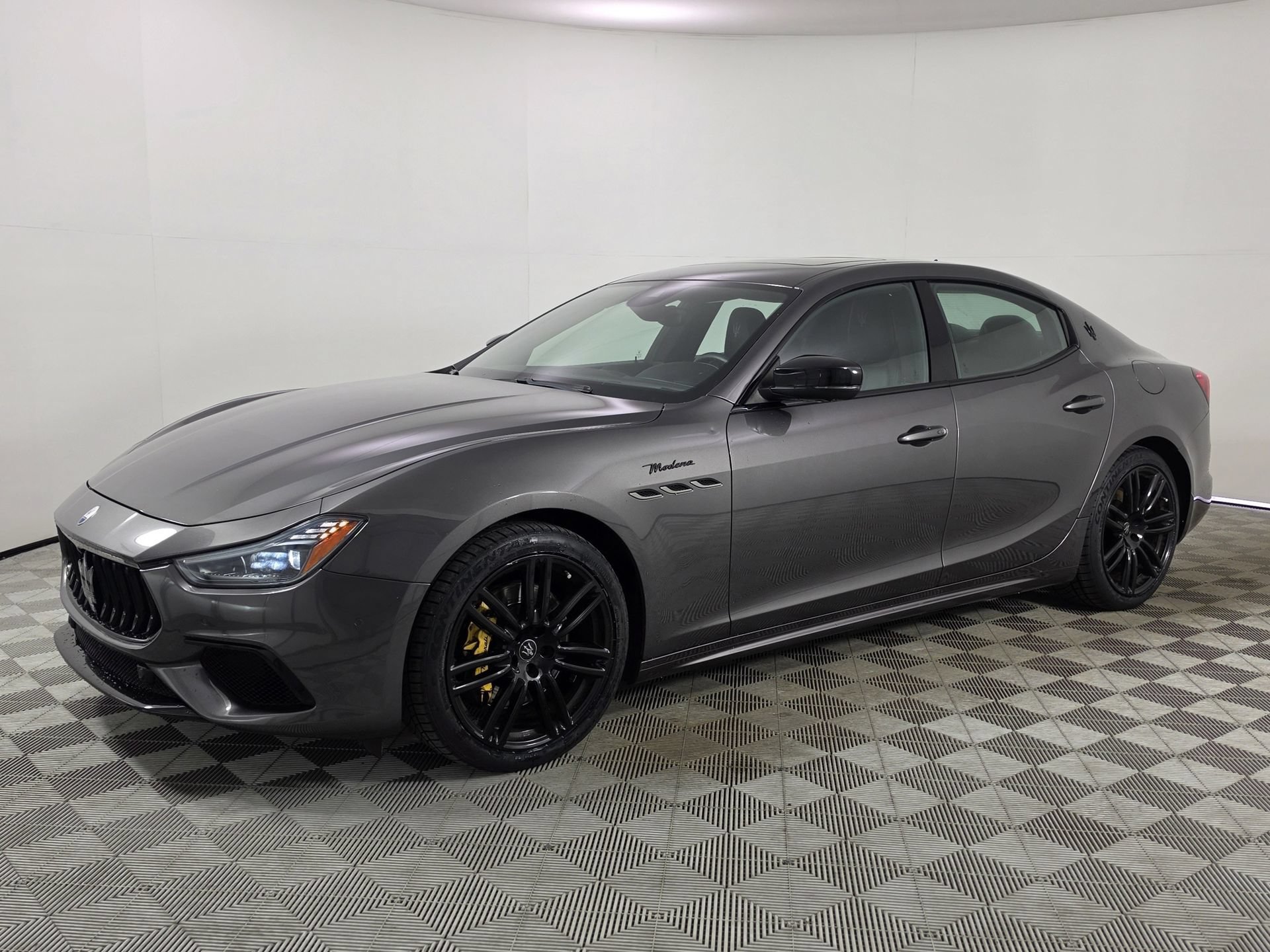 Used 2023 Maserati Ghibli Modena Q4 AWD/4WD image 38