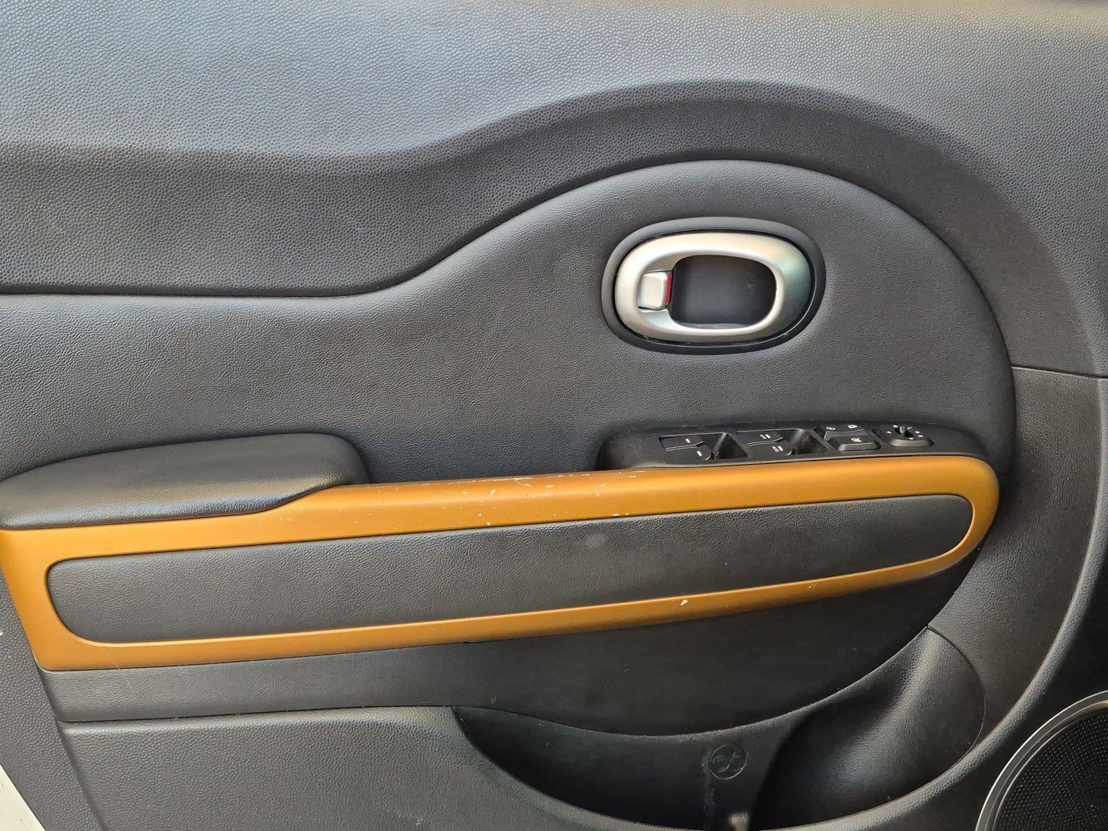Used 2015 Kia Soul ! w/ Sun & Sound Package FWD image 14