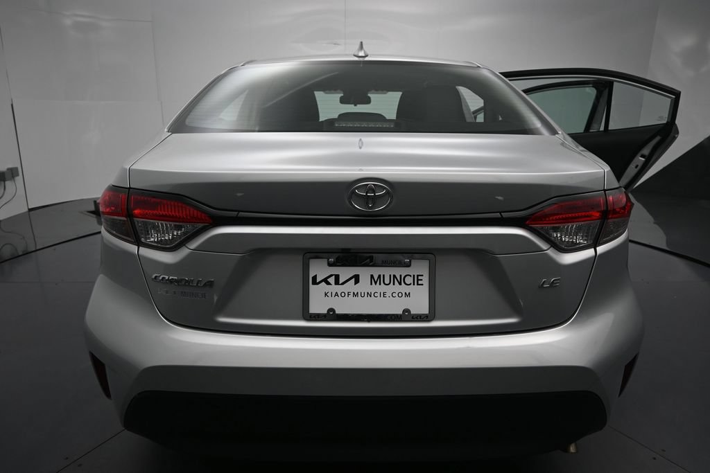 Used 2023 Toyota Corolla LE FWD image 9